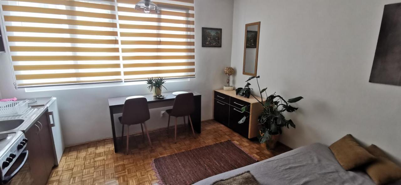 Appartement Stan Na Dan Predah à Užice Extérieur photo